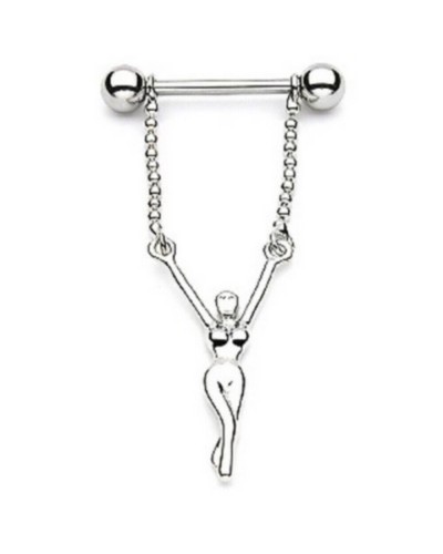 Piercing téton femme nue suspendue